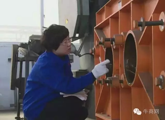 李素香李總學(xué)習(xí)礦用輸送機知識 李素香李總學(xué)習(xí)礦用輸送機知識